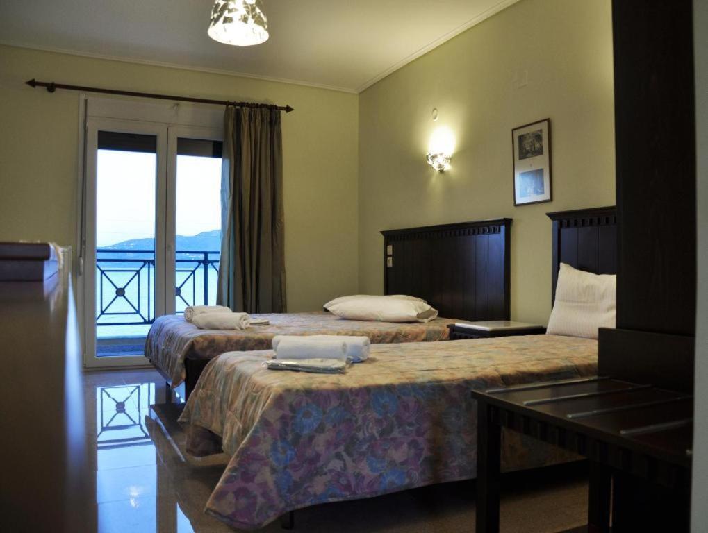 Ariadnes Holiday Accommodation Apidias Lakos ภายนอก รูปภาพ